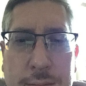 Meet your Posher, Max